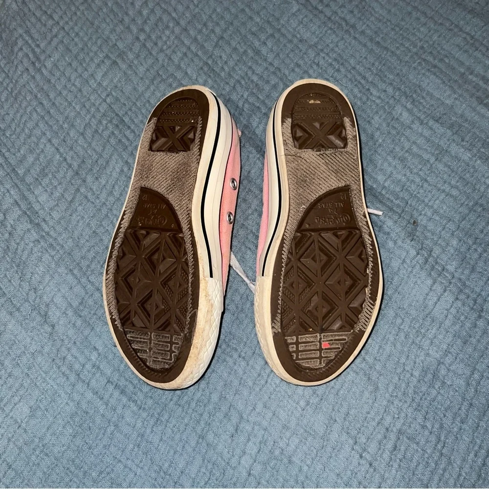 Converse Light Pink Sneakers